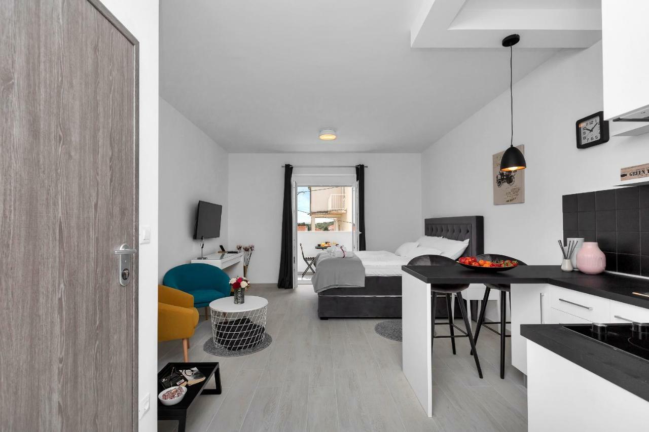 Apartments Morpheus Makarska Exterior foto